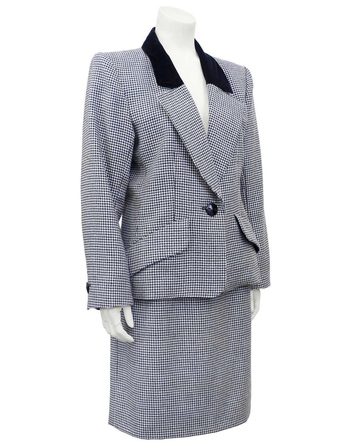 Houndstooth Suit – All Artifacts – The John F. Kennedy Presidential Library  & Museum